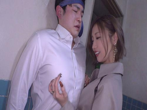  Kami Anna at ang amorous na empleyado ng bar